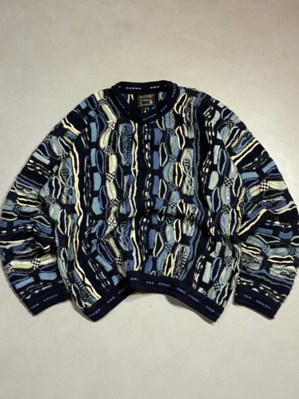 COOGI Australia Vintage 90s 3D Abstract Knit 100% Pure Wool Crew Sweater XL Blue